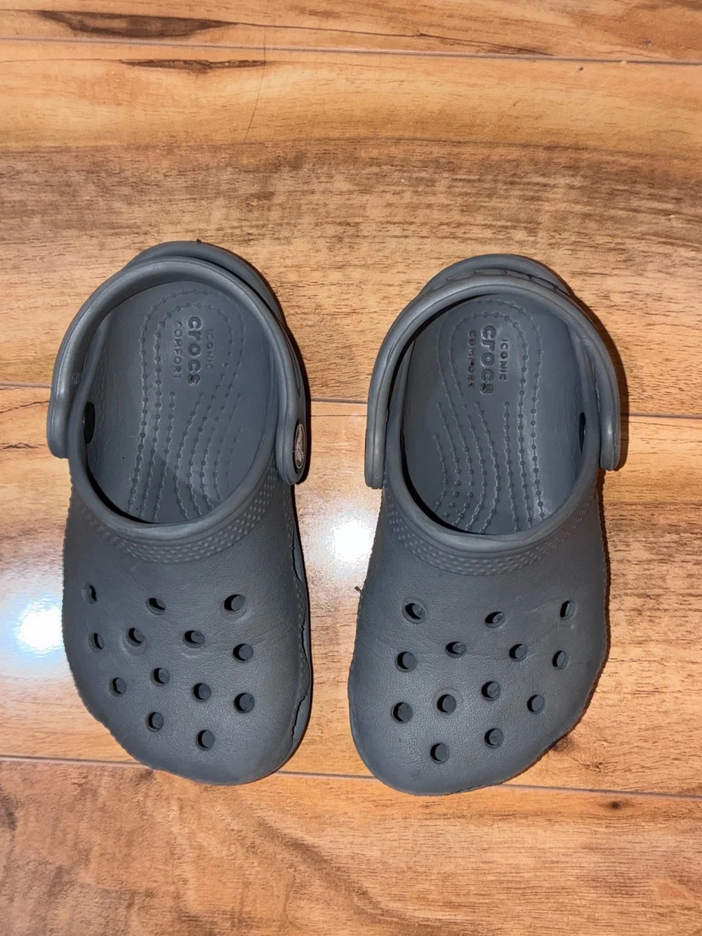 Kids Crocs, gray - size 8c
